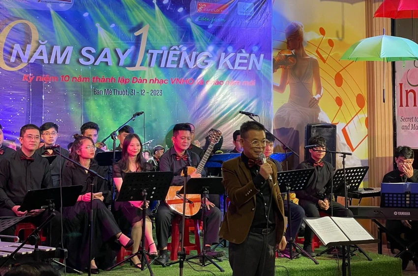 nghe-tieng-ken-harmonica-giua-dai-ngan-ban-me-5-7675.jpg
