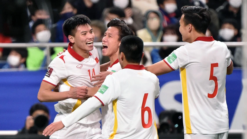 doi-thu-lon-cua-tuyen-viet-nam-doi-vo-dich-asian-cup-1-35.jpg