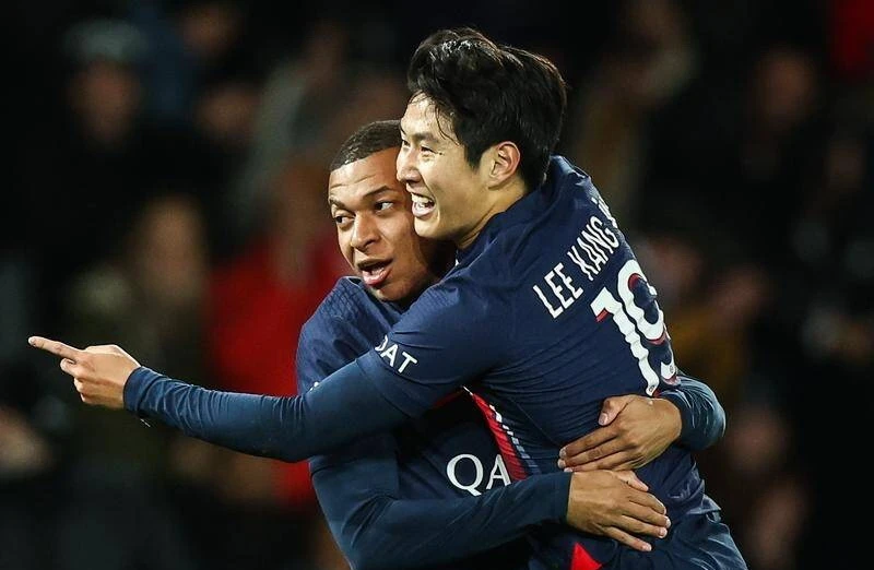 lee-kang-in-toa-sang-tu-psg-den-asian-cup (1).jpg