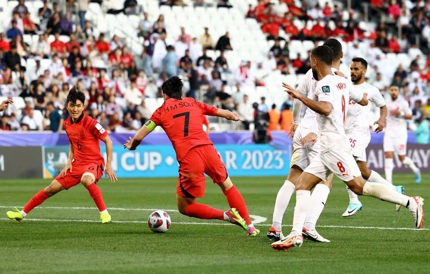 lee-kang-in-toa-sang-tu-psg-den-asian-cup (2).jpg