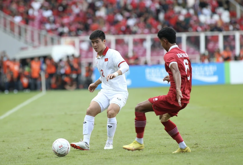 viet-nam-va-indonesia-cung-choi-tan-cong-nhu-mot-tran-chung-ket (3).jpg