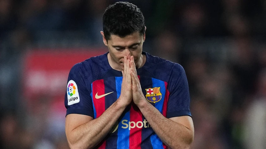barca-gay-kho-xu-cho-lewandowski (3).jpg
