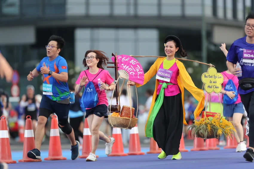 nhung-nha-vo-dich-run-to-live-2024 (14).jpg
