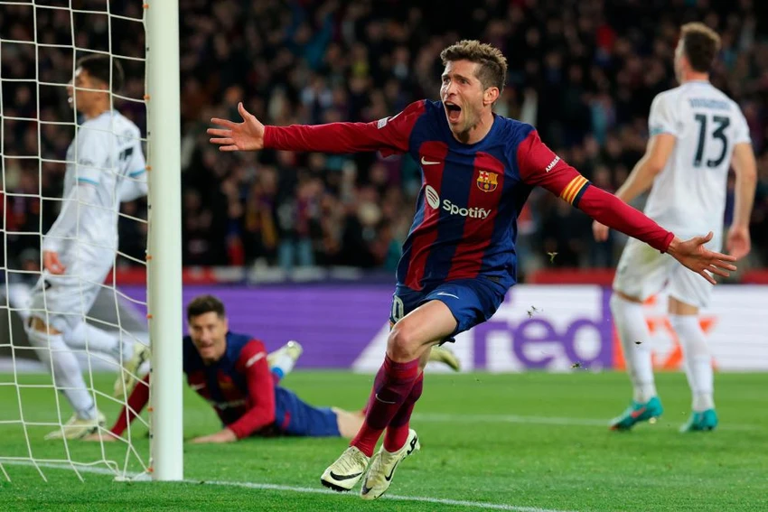 barca-lat-keo-va-uoc-mo-tro-lai-thoi-hoang-kim (1).jpg