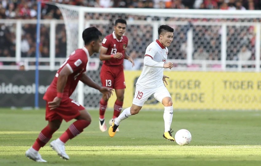 nong-hlv-troussier-chot-danh-sach-tuyen-viet-nam-dat-muc-tieu-thang-indonesia (2).jpg