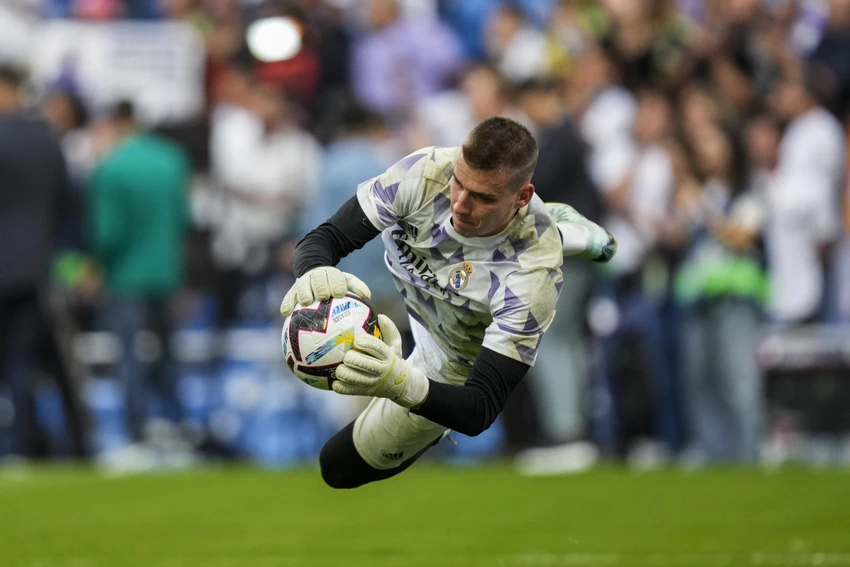 hlv-ancelotti-bao-tin-vui-ve-nguoi-gac-den-courtois (2).jpg