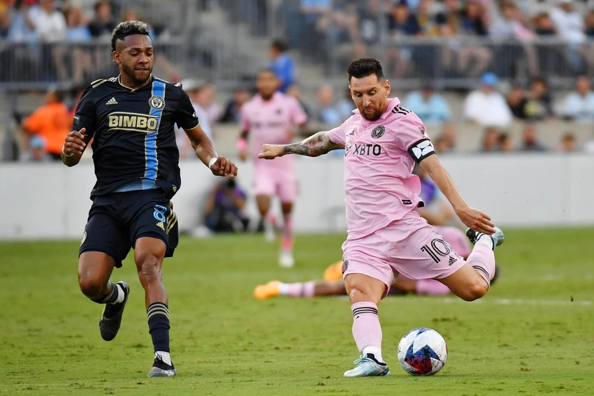 messi-chan-thuong-van-tao-con-sot-ve-khung-khiep (3).jpg