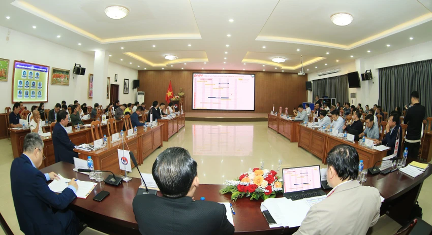 tam-dung-v-league-vi-tuyen-u-23-viet-nam-loi-va-hai (1).jpg