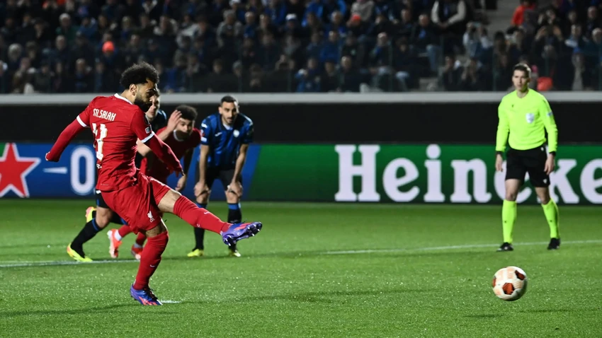 salah-mong-manh-giua-ranh-gioi-nguoi-hung-va-toi-do-cua-liverpool (2).jpg