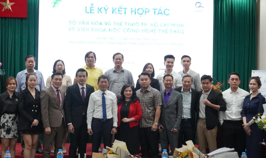 cai-bat-tay-y-nghia-cua-so-vh-tt-tp-hcm-va-vien-khcntt (3).JPG