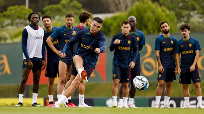 ronaldo-pha-vo-nhieu-ky-luc-dang-kinh-ngac-o-euro-2024 (1).jpg