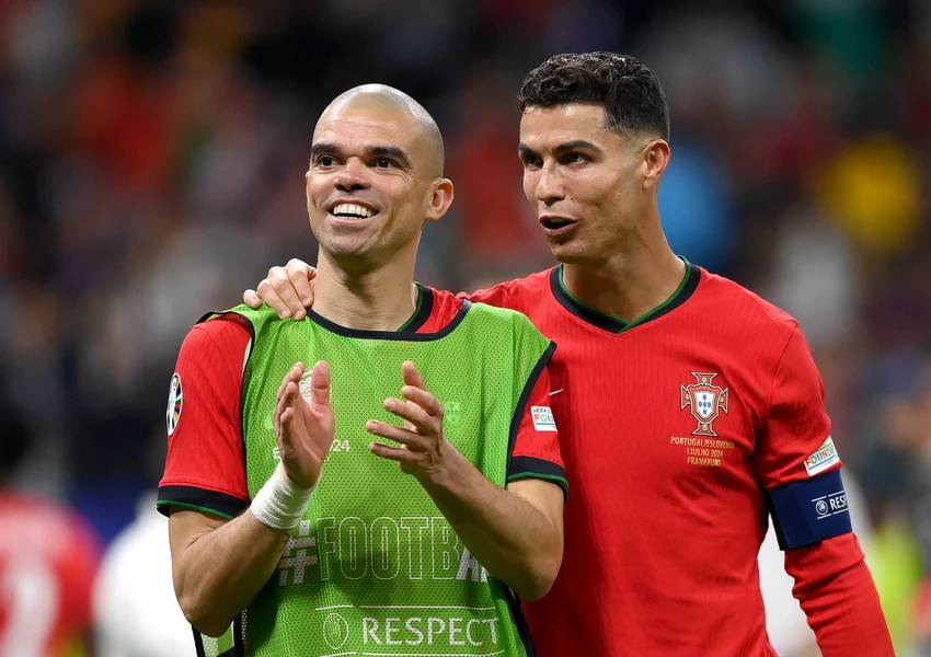 ronaldo-gia-biet-euro-van-muon-da-world-cup-2016 (1).png