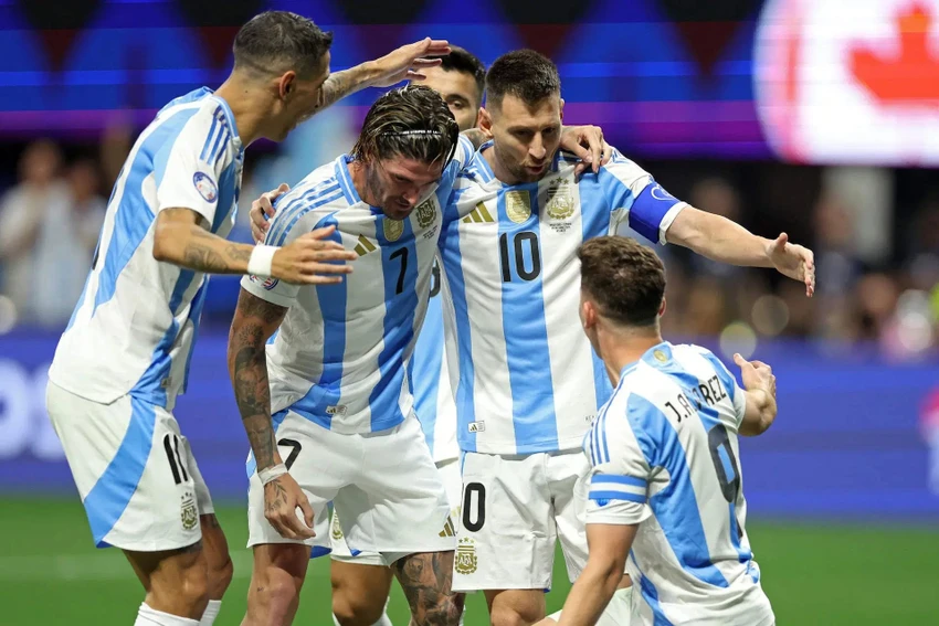 Messi trở lại