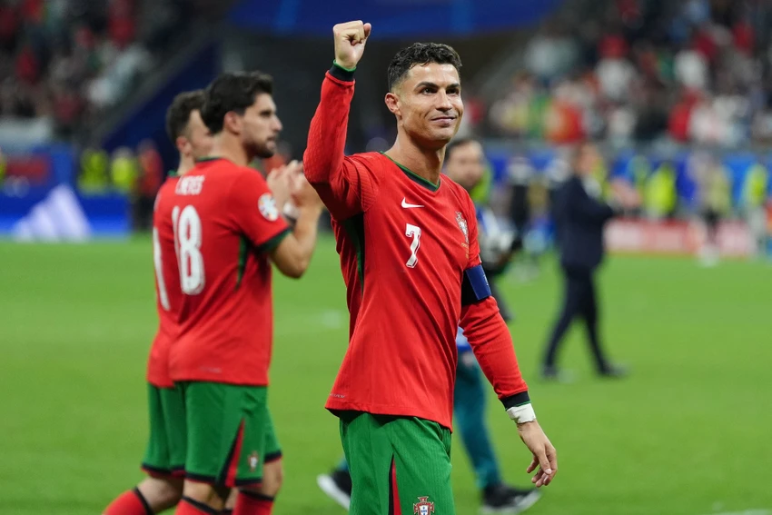 ngoi-sao-mbappe-ronaldo-se-khong-mim-cuoi-vao-ngay-mai (5).jpg