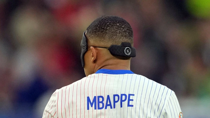 mbappe-la-suc-manh-hay-ganh-nang-cua-doi-tuyen-phap (1).jpg
