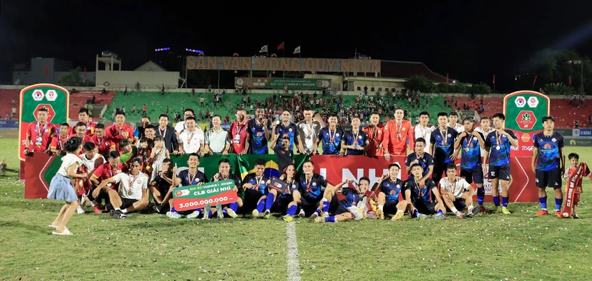 tuyen-thu-quoc-gia-danh-cuoc-voi-so-phan-o-giai-hang-nhat (2).jpg