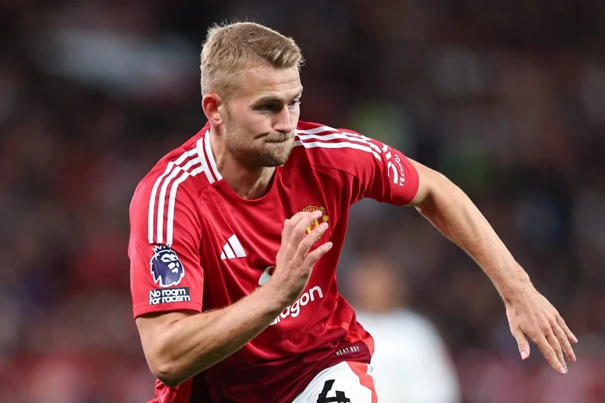 tan-binh-man-united-va-diem-lanh-cho-chuc-vo-dich-premier-league (2).jpg