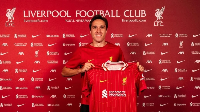 ban-hop-dong-bom-tan-thu-2-cua-liverpool-va-tran-tinh-cua-ngoi-sao-salah (5).jpg