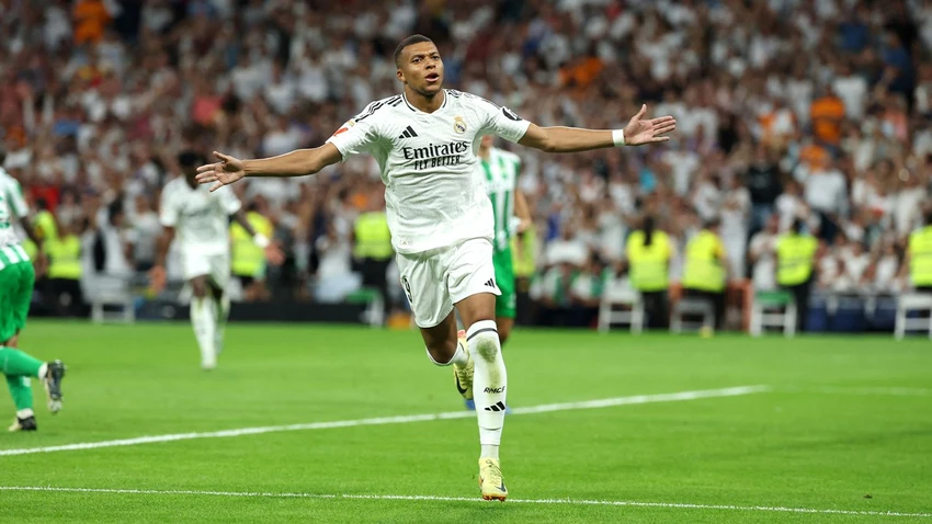 mbappe-khong-ap-luc-tu-than-tuong-ronaldo (2).jpg
