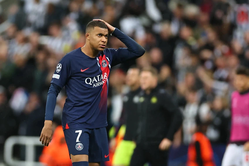me-cua-tien-dao-mbappe-doi-no-psg (3).jpg