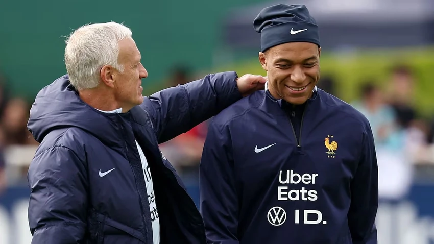 hlv-deschamsp-noi-ro-ly-do-loai-mbappe-khoi-doi-tuyen-phap (1).jpg