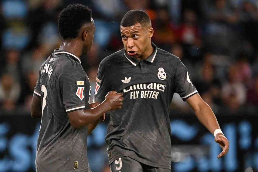hlv-ancelotti-du-doan-sai-qua-bong-vang-trong-con-thinh-no-cua-real-madrid (2).jpg