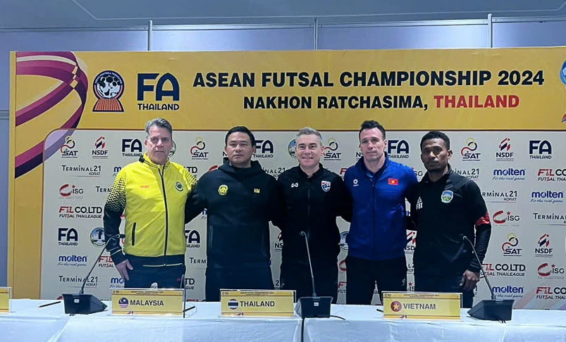 futsal-viet-nam-mong-lat-do-nguoi-thai-ngay-tren-dat-thai (1).jpg
