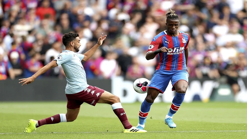 tottenham-va-aston-villa-de-hoa-trong-con-mua-gon (3).jpg