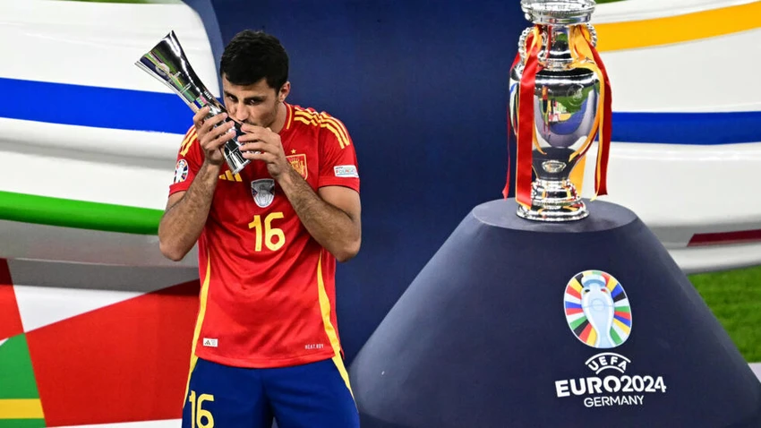 rodri-lan-dau-tien-noi-thang-ve-su-co-real-madrid-o-giai-qua-bong-vang (1).jpg