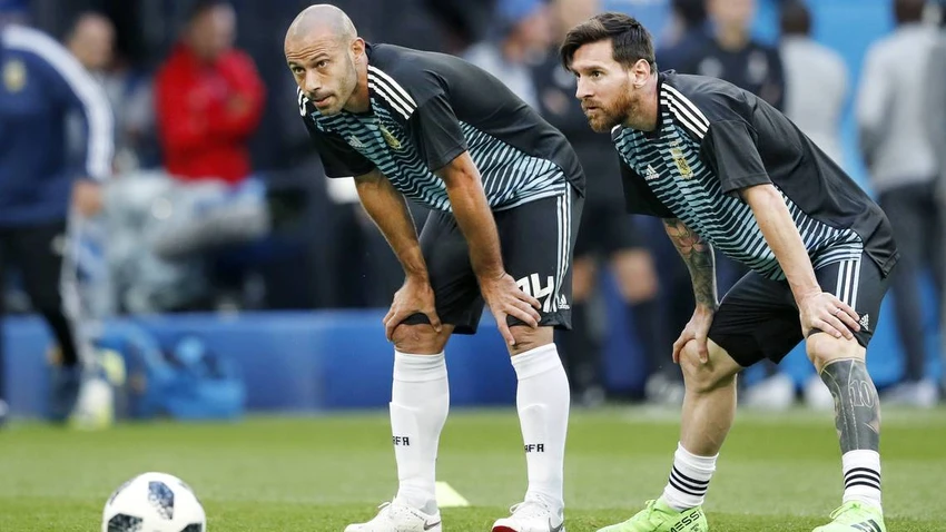 dong-doi-cu-mascherano-chinh-thuc-huan-luyen-sieu-sao-messi (2).jpg