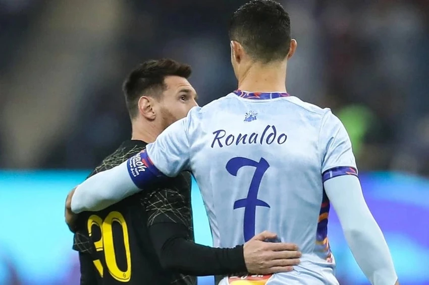 sieu-sao-ronaldo-ca-khia-messi-va-van-ngheo-hon-ca-si-boc-lua-taylor-swift (1).jpg