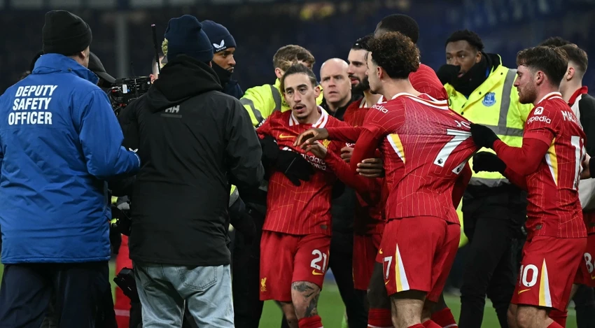 giai-ma-man-hon-chien-o-tran-derby-merseyside (4).jpg