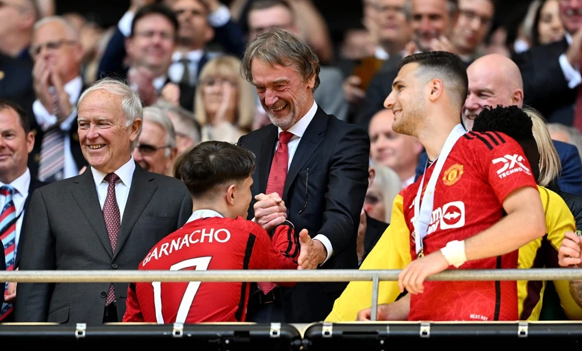 soc-clb-manchester-united-sa-thai-10-ngoi-sao (1).jpg