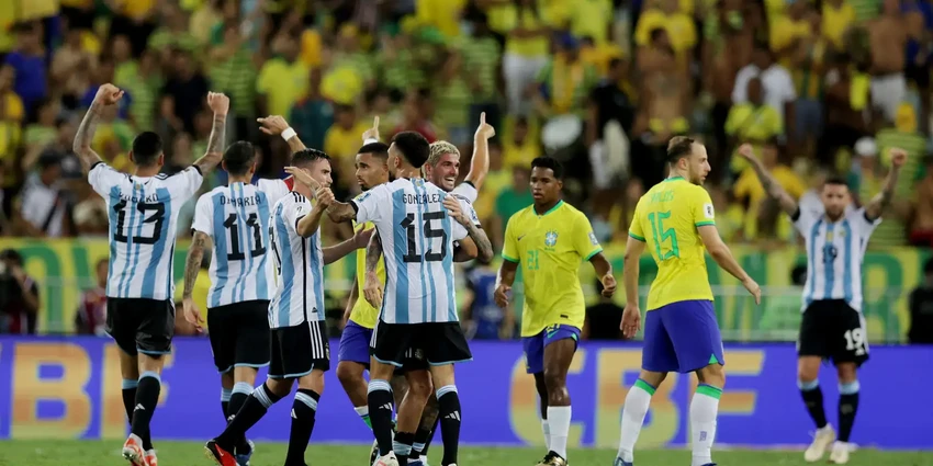 ronaldo-bat-mi-nguyen-do-hlv-ancelotti-chua-nam-doi-tuyen-brazil (1).png