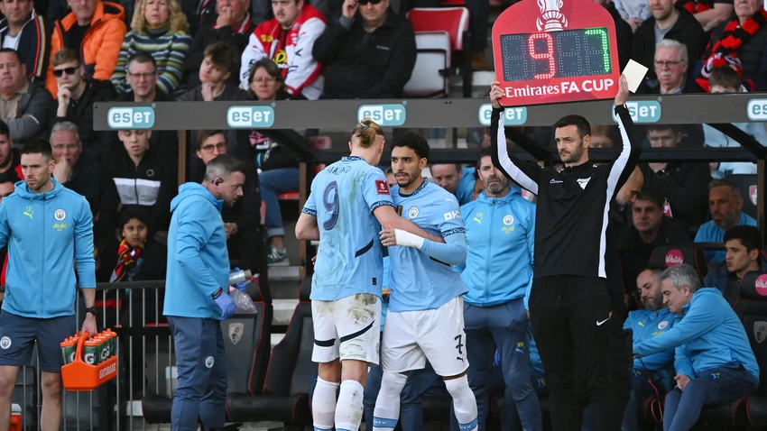 ky-luc-cua-hlv-pep-guardiola-trong-mua-giai-kem-coi-cua-man-city (2).png