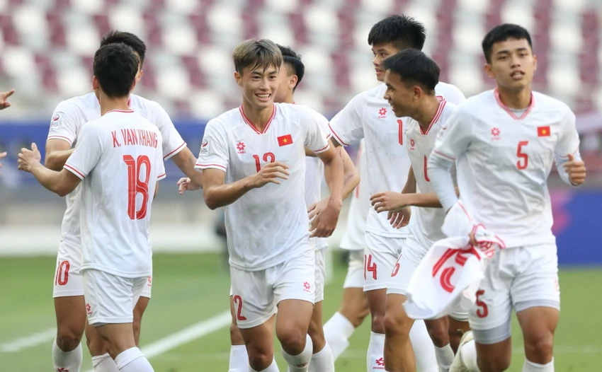 bui-vi-hao-chan-thuong-nang-noi-lo-lon-cua-u-22-viet-nam-va-giai-phap-cua-thay-kim (3).jpg