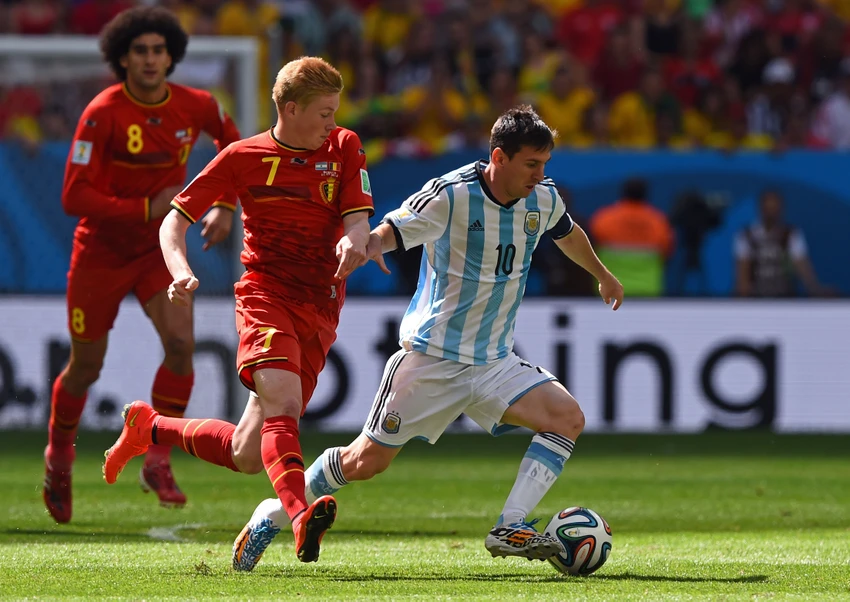 doi-bong-cua-messi-theo-duoi-kevin-de-bruyne (2).jpg