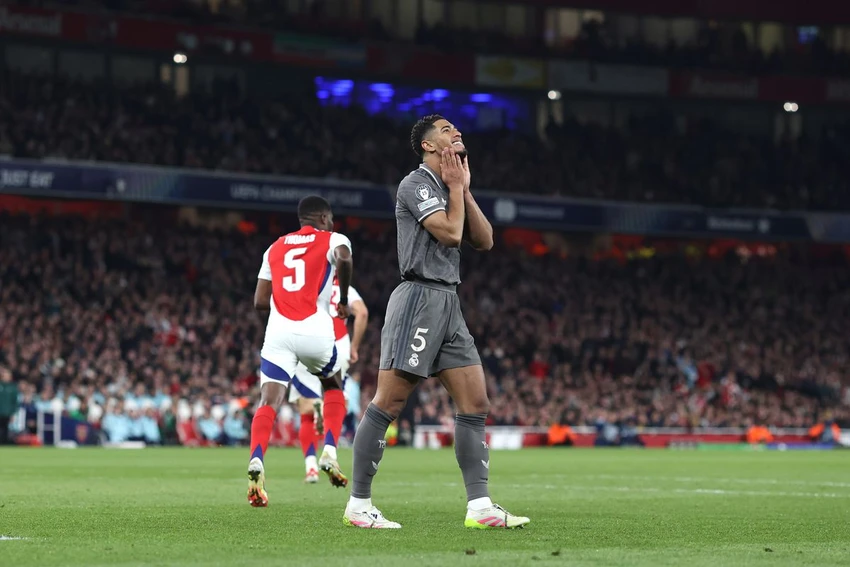arsenal-canh-giac-ma-thuat-o-bernabeu (2).jpg