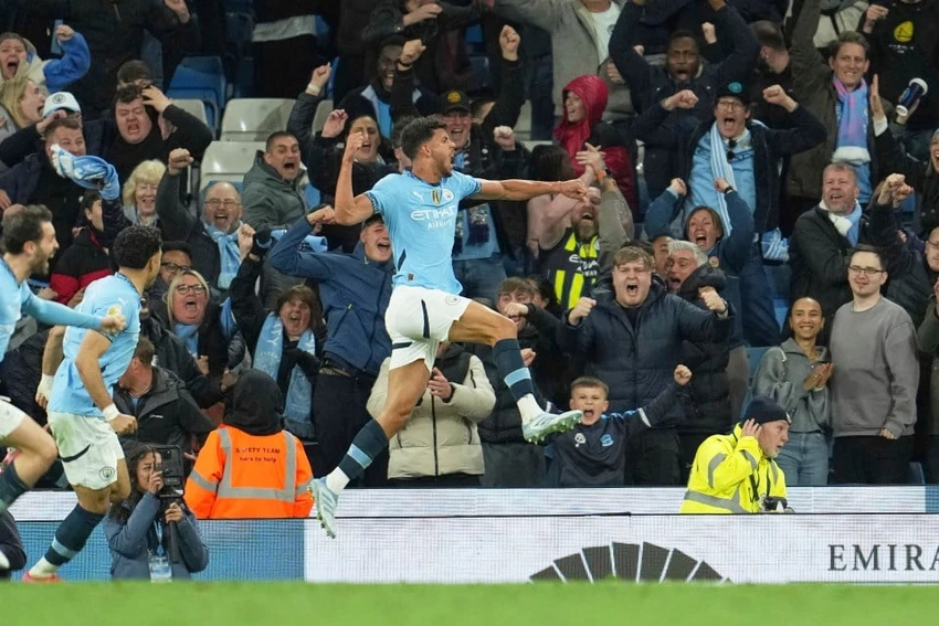 Mùa giải kỳ lạ của Man City