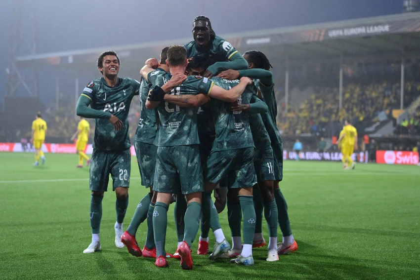 cuoc-chien-sinh-tu-cua-clb-manchester-united-va-tottenham (3).jpg