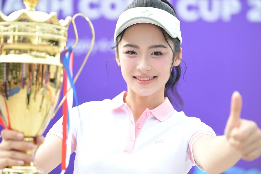 hoa-hau-a-hau-va-nhung-bong-hong-tren-san-dau-pickleball-tranh-giai-hon-1-ti-dong (20).jpg
