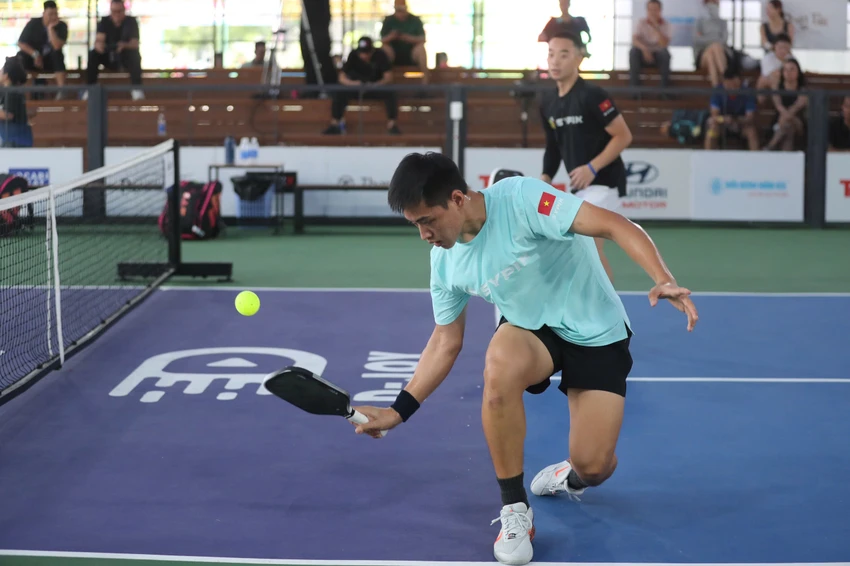 hoa-hau-a-hau-va-nhung-bong-hong-tren-san-dau-pickleball-tranh-giai-hon-1-ti-dong (4).jpg