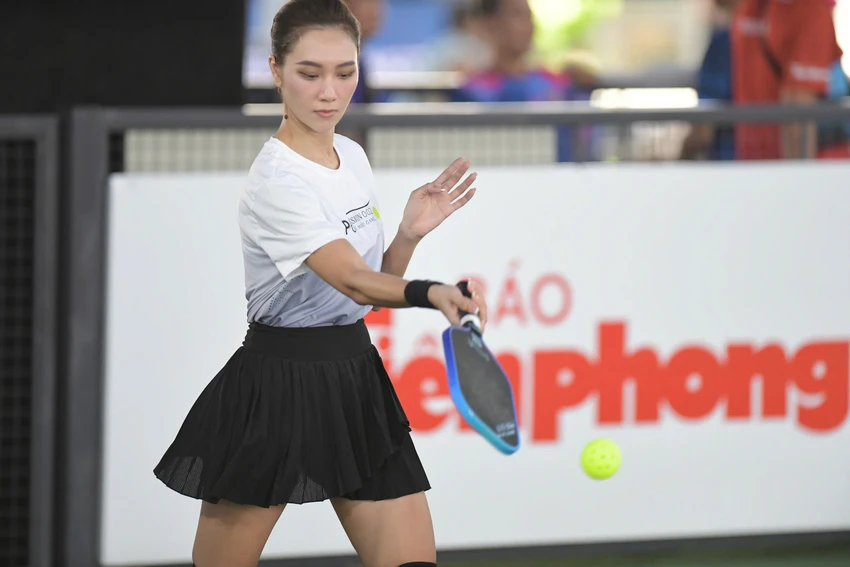 hoa-hau-a-hau-va-nhung-bong-hong-tren-san-dau-pickleball-tranh-giai-hon-1-ti-dong (6).jpg