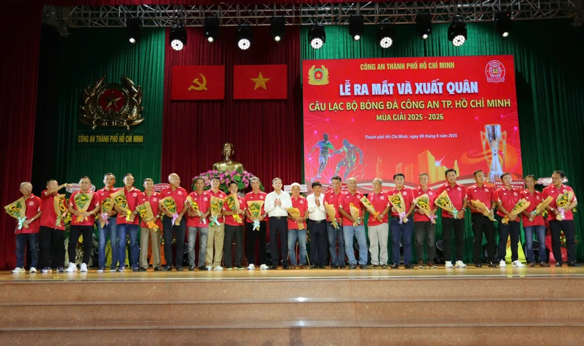 bieu-tuong-clb-cong-an-tp-hcm-tai-xuat (2).jpg