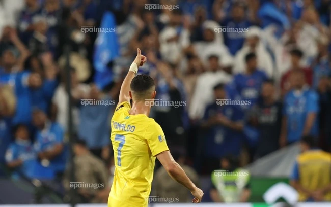 cú hat trick mới của Ronaldo