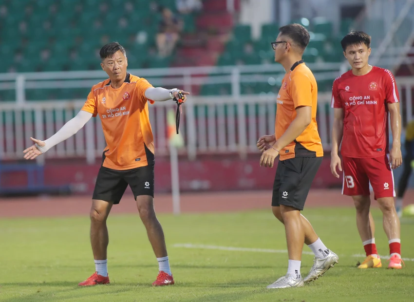khai-cuoc-mua-giai-v-league-2025-2026-va-nhung-cap-dau-nay-lua (5).JPG