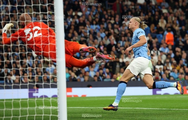 hlv-pep-guardiola-du-bao-haaland-se-qua-mat-messi-va-ronaldo (3).jpg