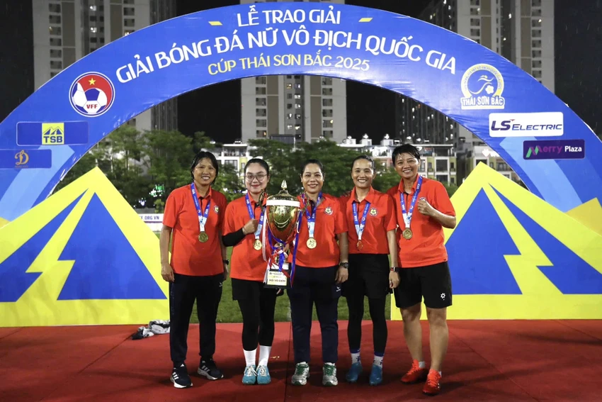 nong-khong-co-nha-bat-ky-nha-vo-dich-quoc-gia-nao-len-tuyen-nu-viet-nam (4).jpg