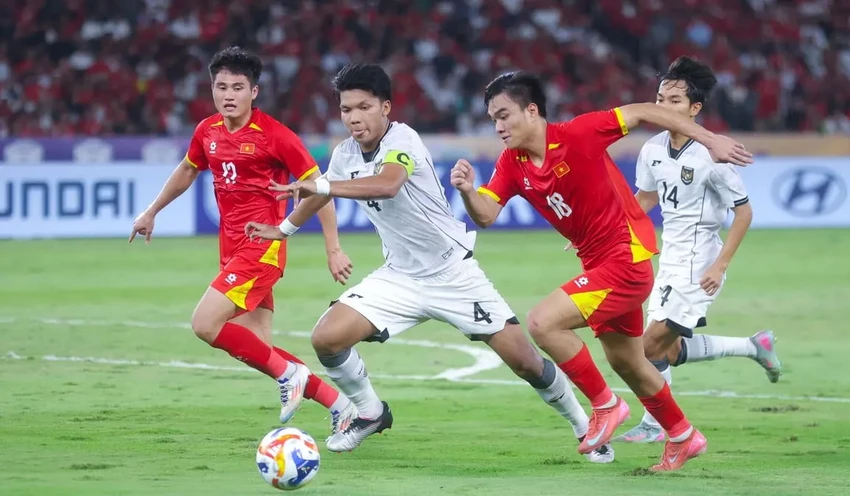 u-23-viet-nam-nam-chung-bang-voi-malaysia-va-lao-o-sea-games-33 (3).jpg
