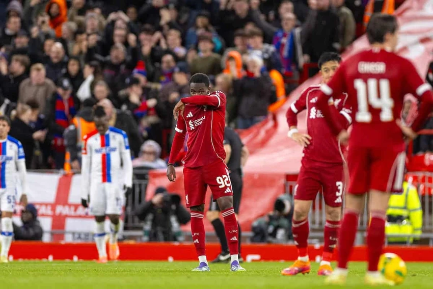 1-thang-thua-7-tran-hon-loan-o-liverpool (3).jpg